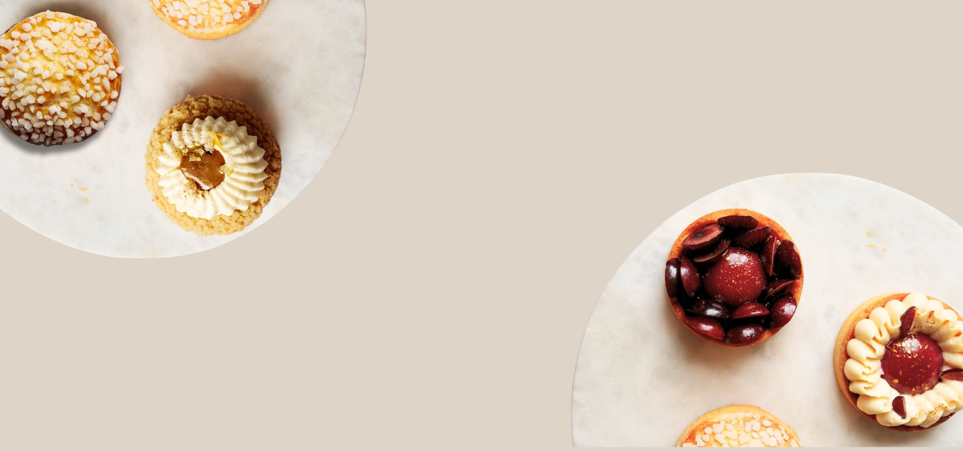Overzicht van verfijnde eenpersoons gebakjes en Franse patisserie voor feesten, verjaardagen en bedrijfsevenementen.